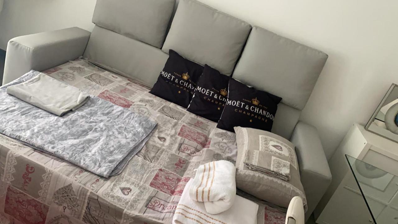 Decoluxe !Apartamento Con 1 Camera Da Letto , In Zona San Paolo , Via Martiniana トリノ エクステリア 写真